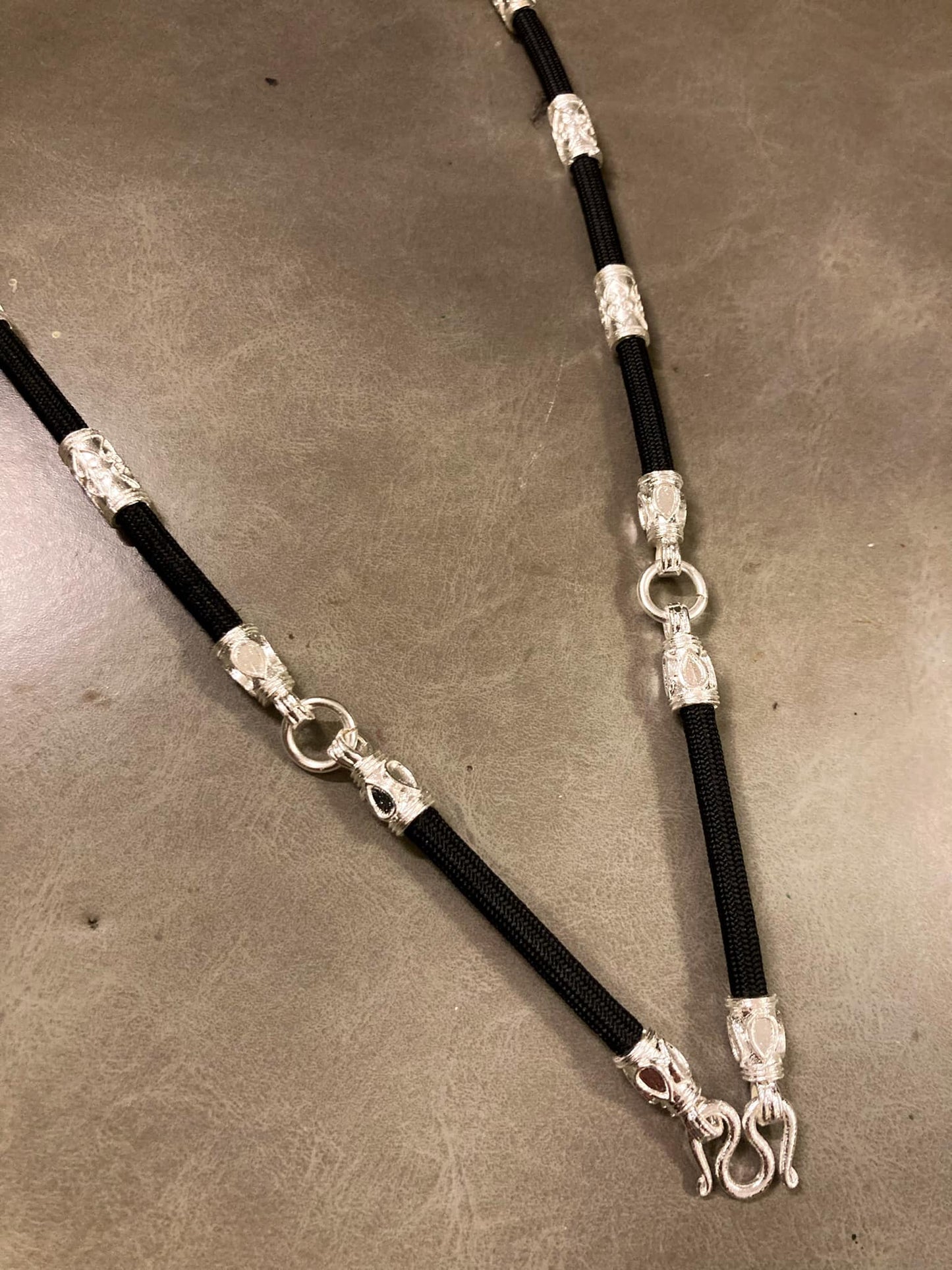 前3後1鍍銀佛牌鏈