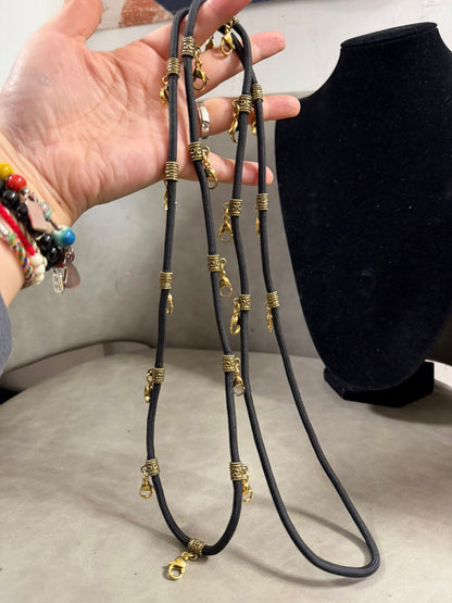 19掛佛牌斜揹繩